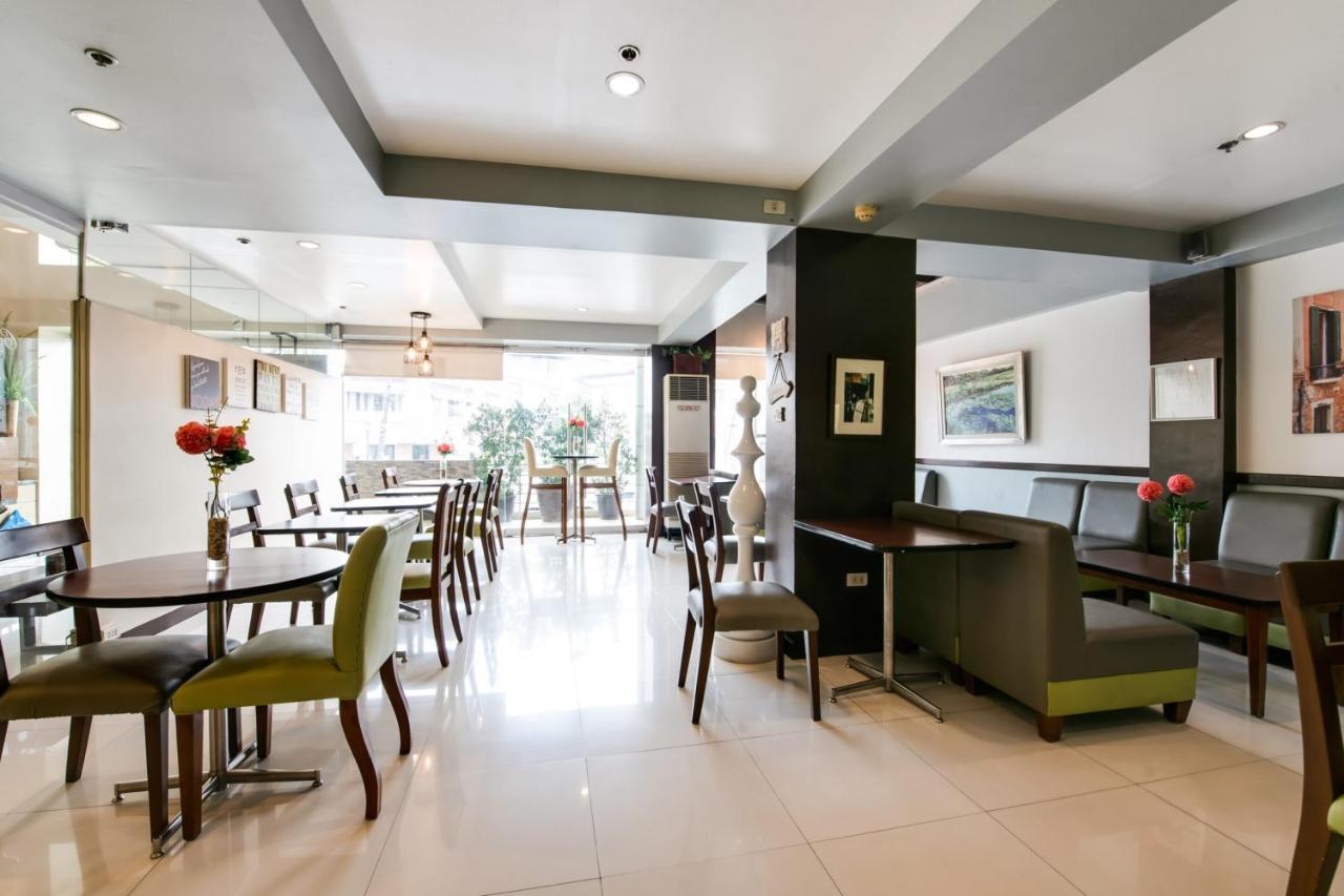 Festive Hotel Makati Paco Экстерьер фото