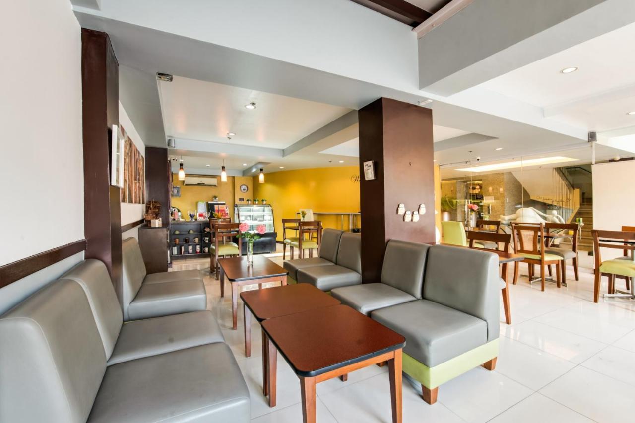 Festive Hotel Makati Paco Экстерьер фото