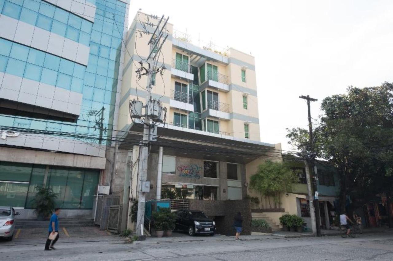 Festive Hotel Makati Paco Экстерьер фото