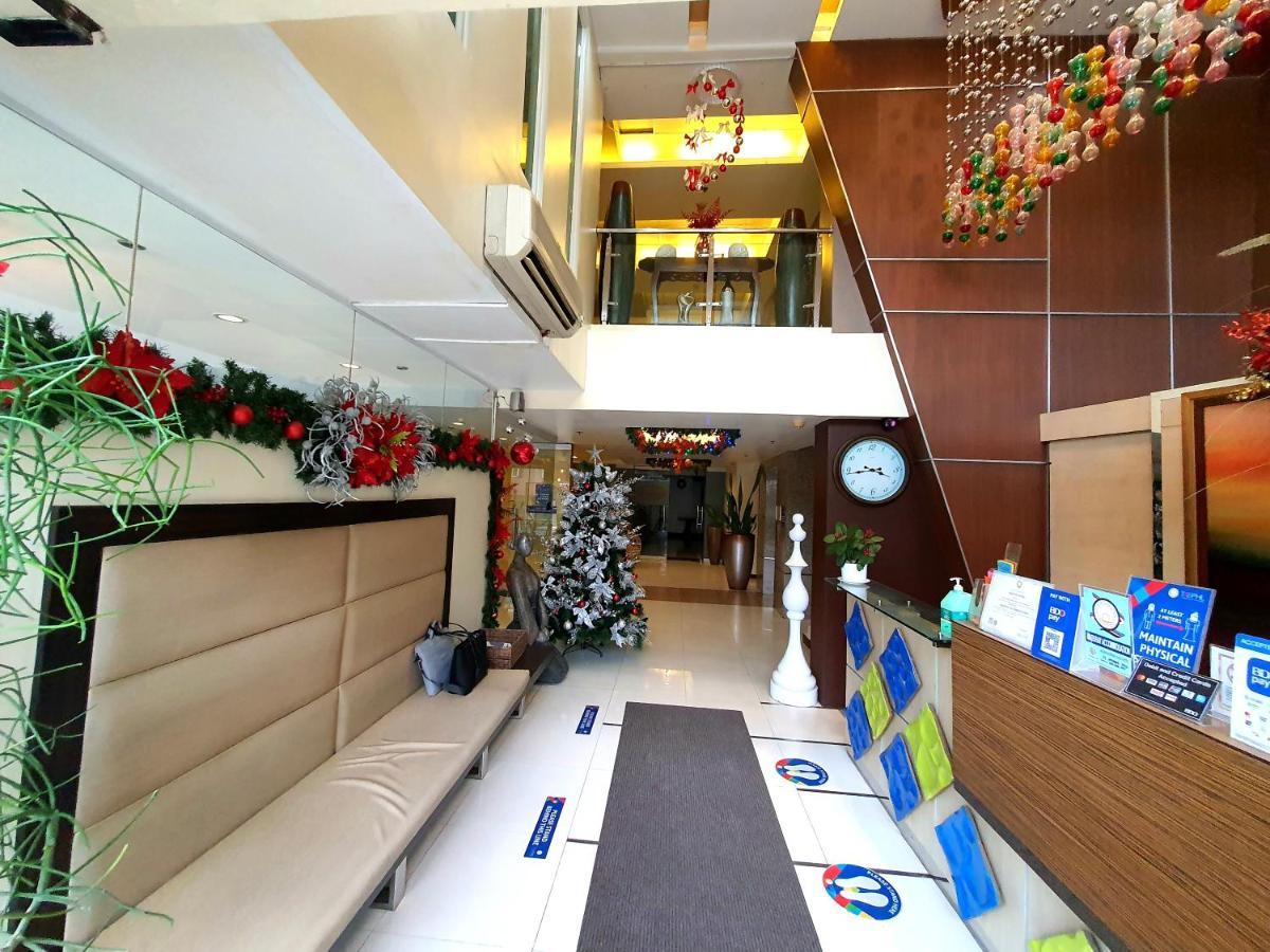 Festive Hotel Makati Paco Экстерьер фото