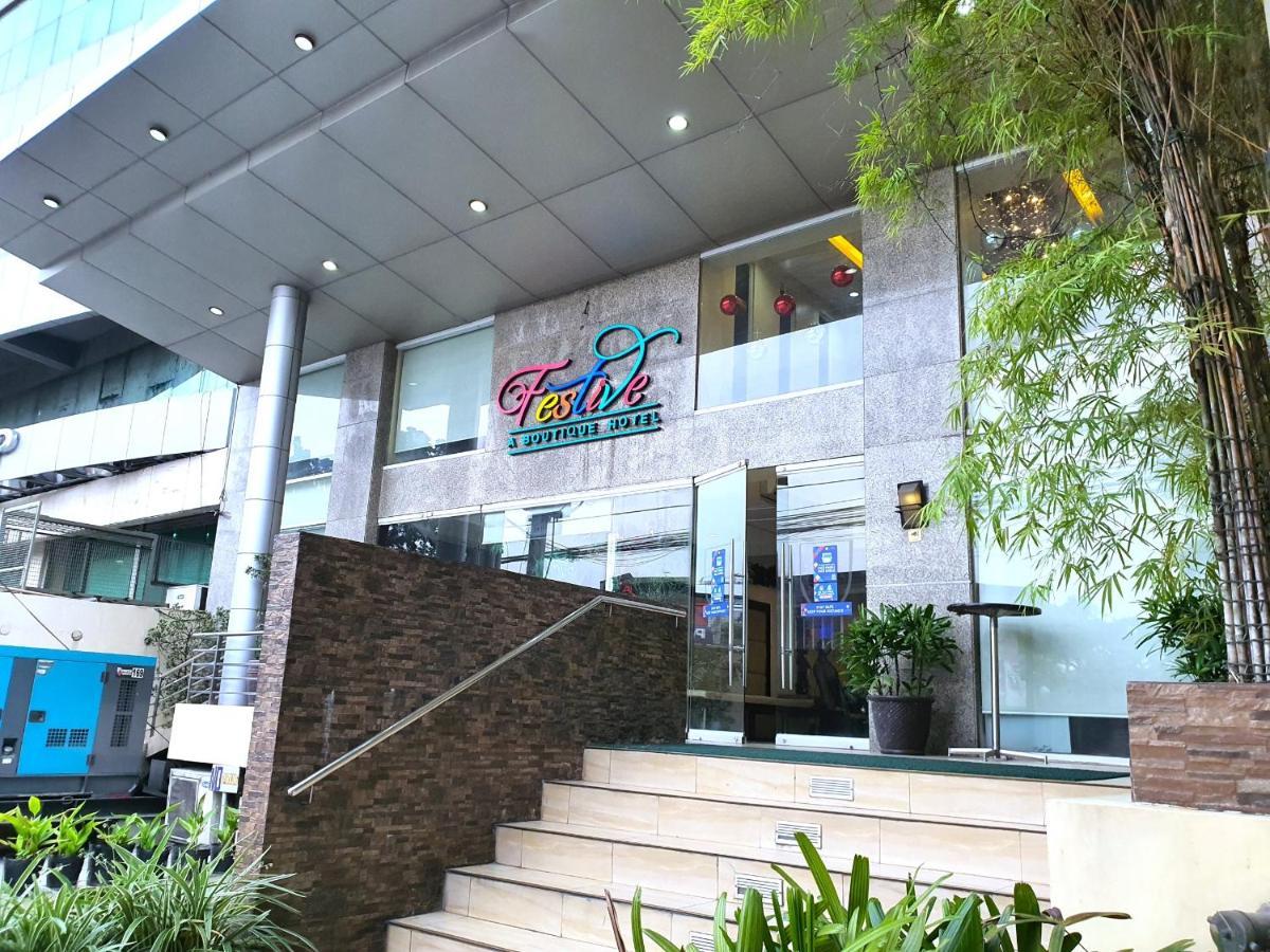 Festive Hotel Makati Paco Экстерьер фото