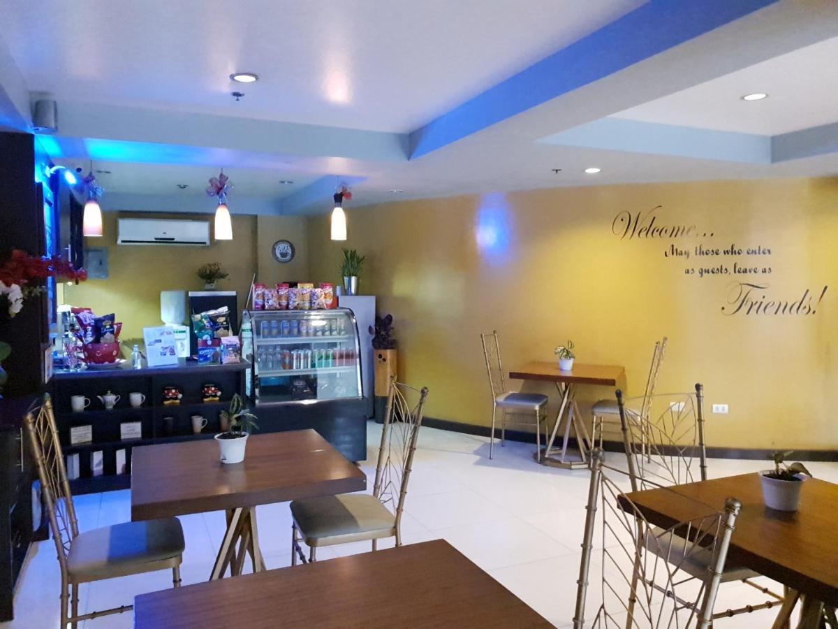 Festive Hotel Makati Paco Экстерьер фото