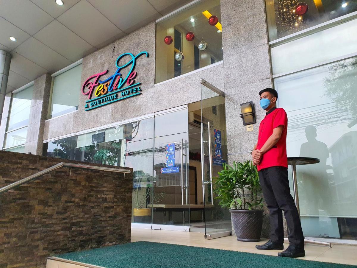 Festive Hotel Makati Paco Экстерьер фото