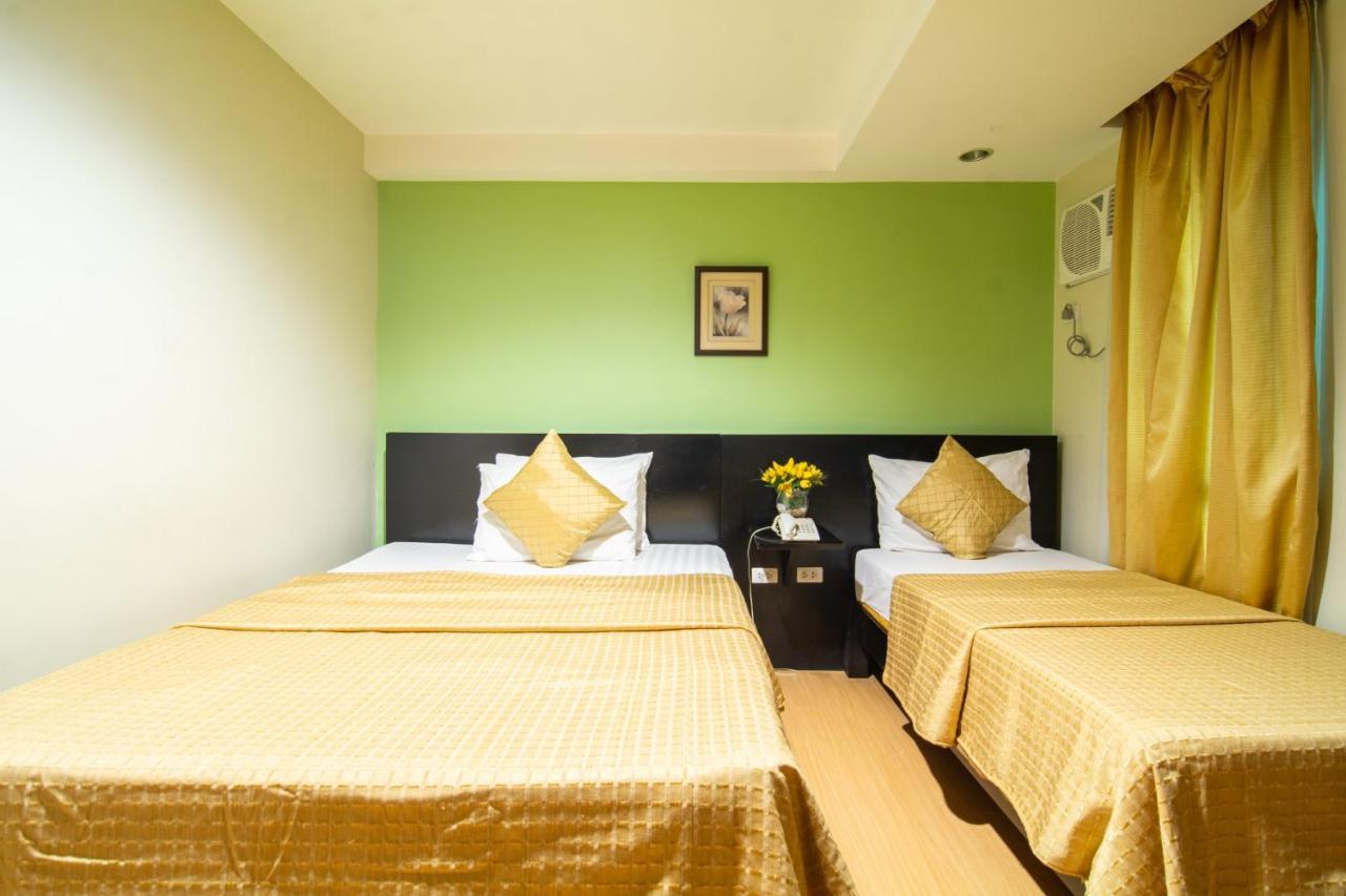 Festive Hotel Makati Paco Экстерьер фото